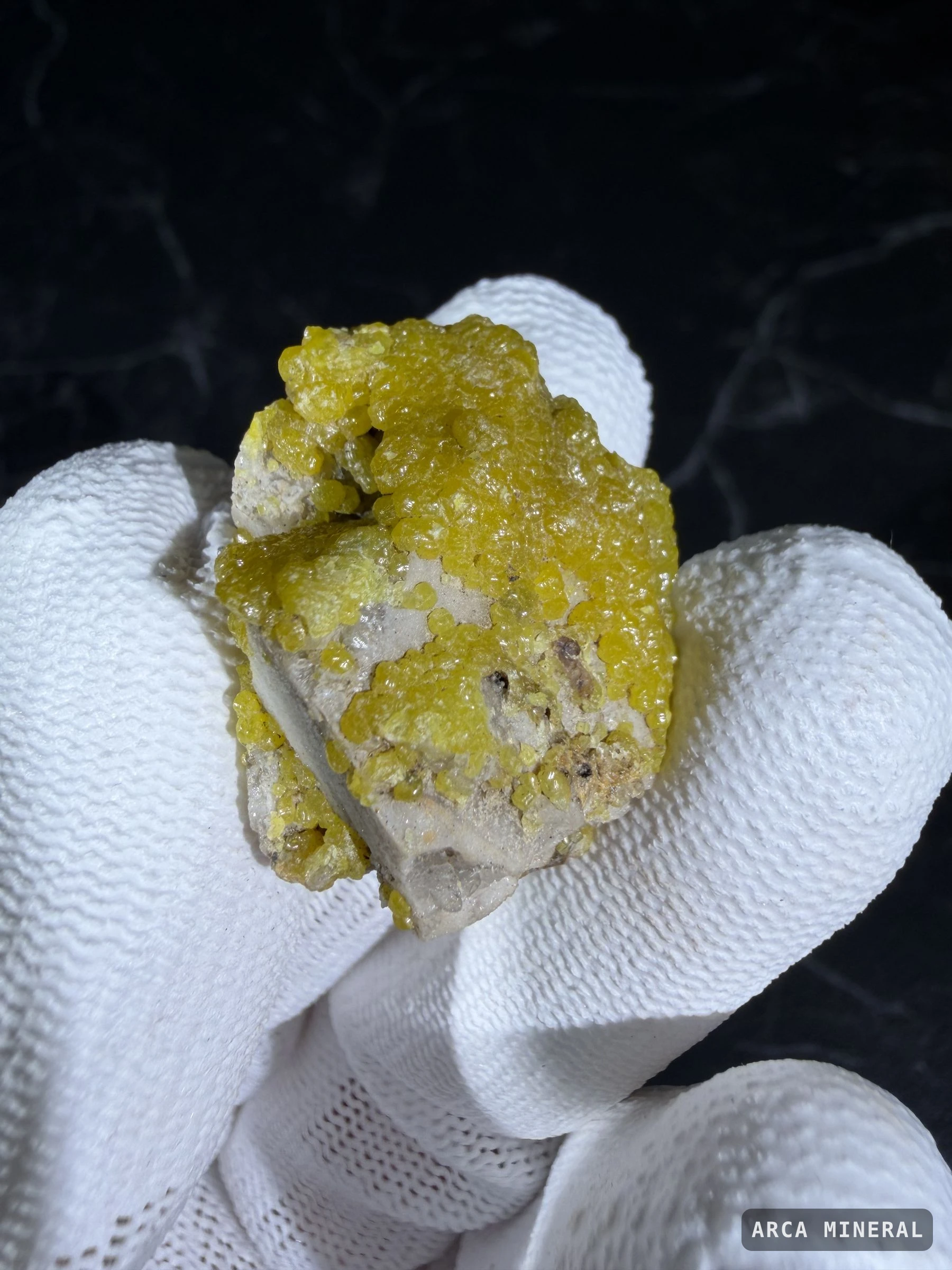 Pyromorphite botryoïdal — Pyromorphite, Aveyron, France