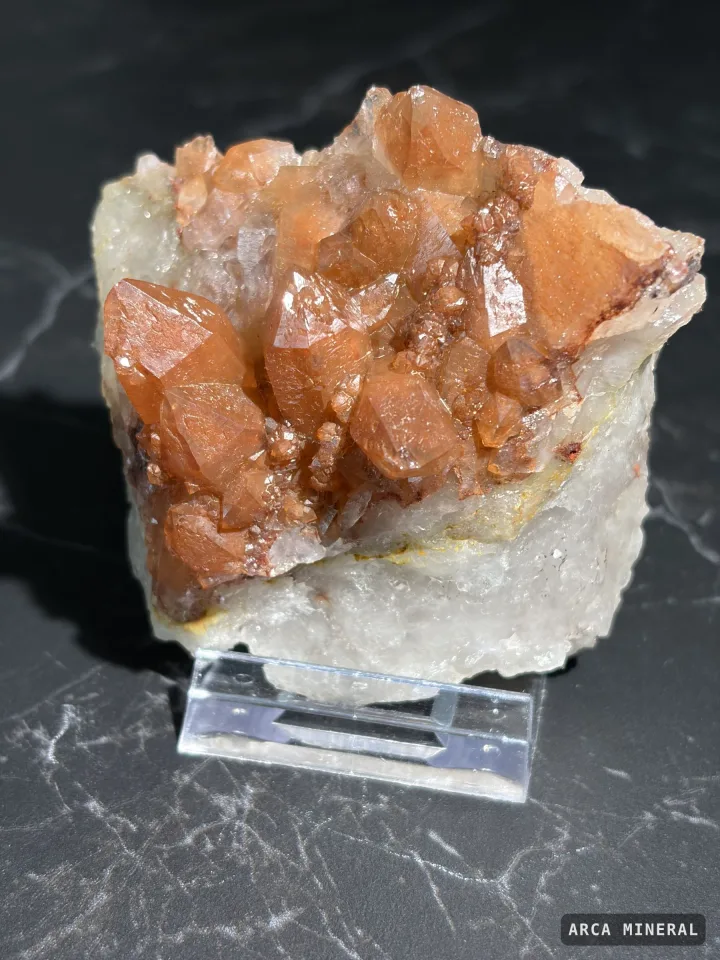 Quartz rouge cactus — quartz rouge, Tinejdad, Maroc