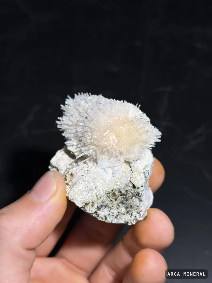 Natrolite — natrolite, Imilchil, Maroc