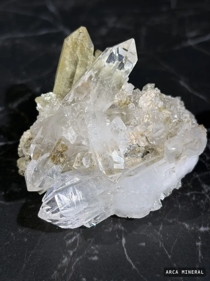 Quartz à inclusion de Chlorite — quartz, Mont-Blanc, France